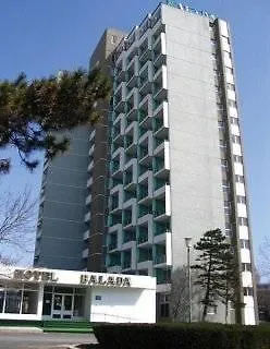 Hotel Balada Saturn